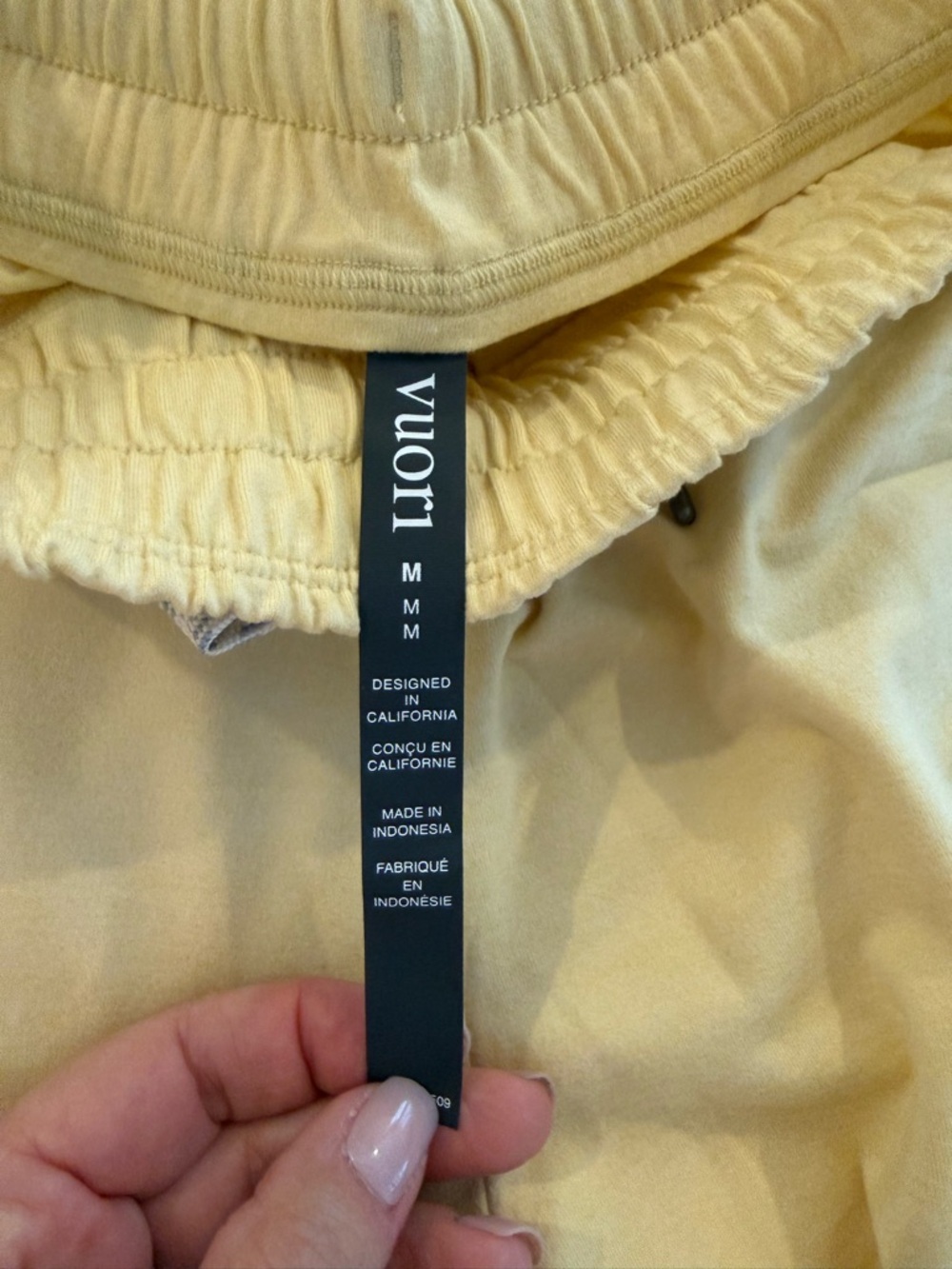 Vuori Women's Shorts in Pale Yellow Halo 2.0 medium lemon snap Heather NWT - Picture 4 of 4